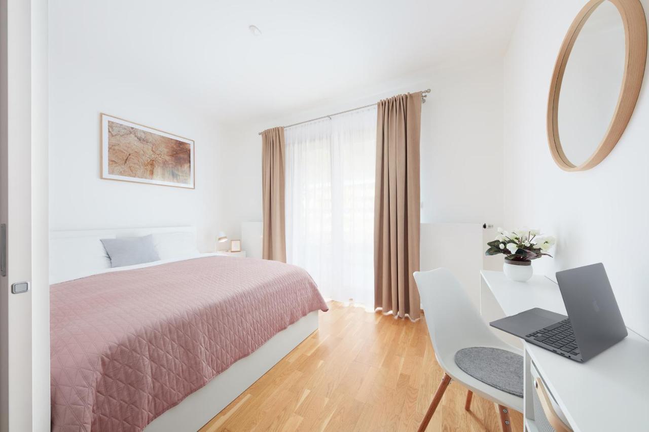 Medvedin 408 Apartment ชปินด์เลอรูฟ มลิน ภายนอก รูปภาพ