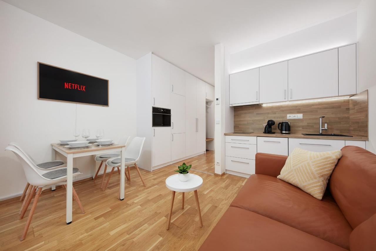 Medvedin 408 Apartment ชปินด์เลอรูฟ มลิน ภายนอก รูปภาพ